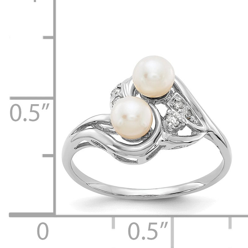 14k White Gold 4.5mm FW Cultured Pearl A Diamond ring