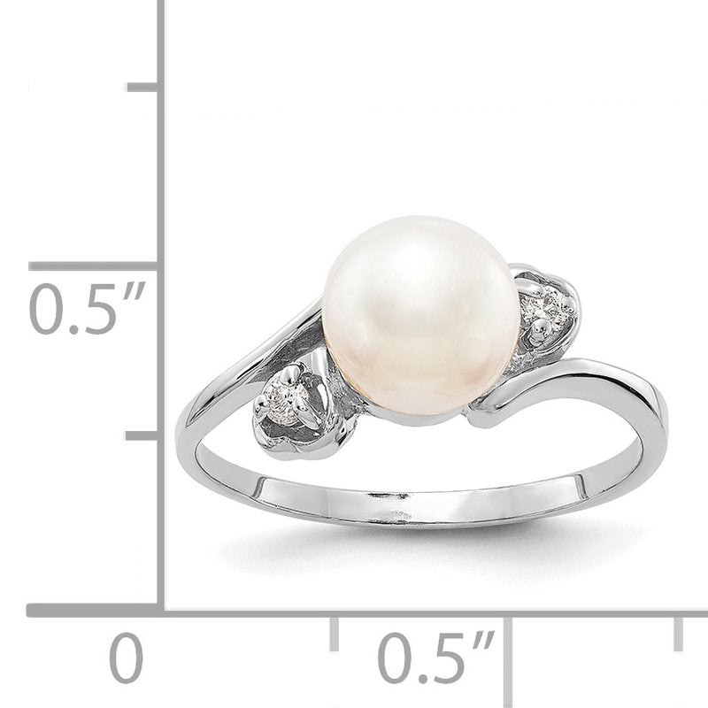 14k White Gold 7mm FW Cultured Pearl A Diamond ring