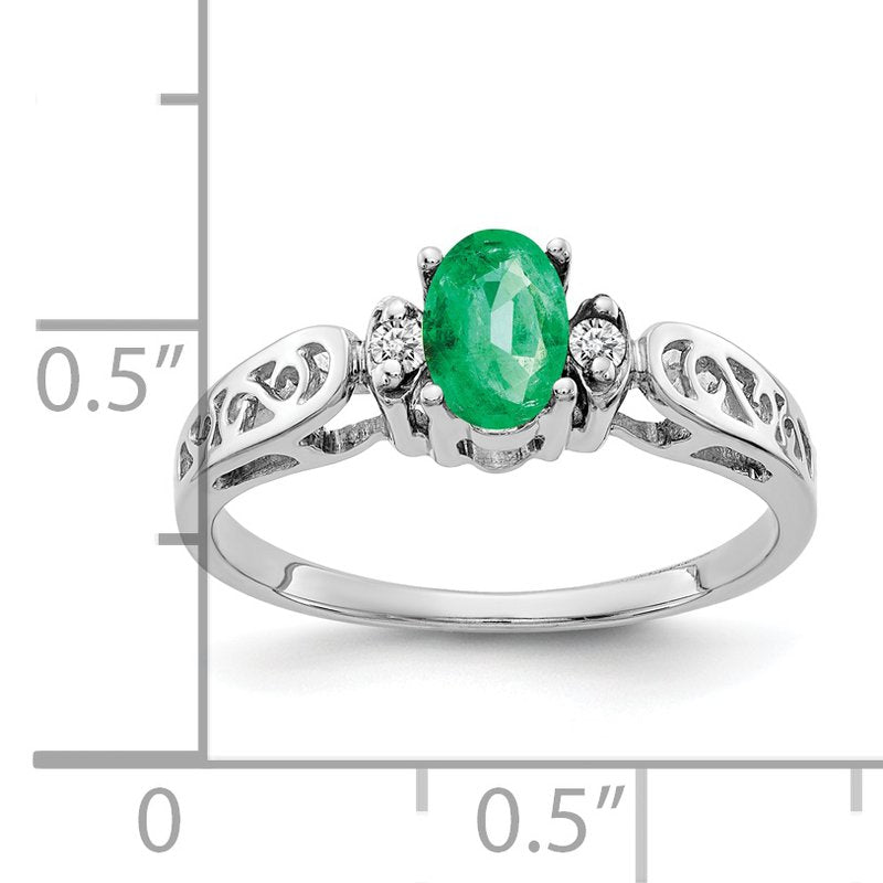 14k White Gold 6x4mm Oval Emerald A Diamond ring