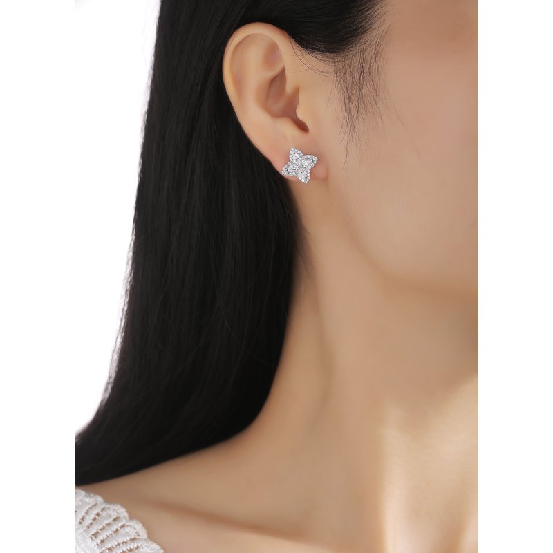 Smiling Rocks 1.17Ct E-F/SI1 Lab Grown Diamond Pear Cut Halo Floral Earrings