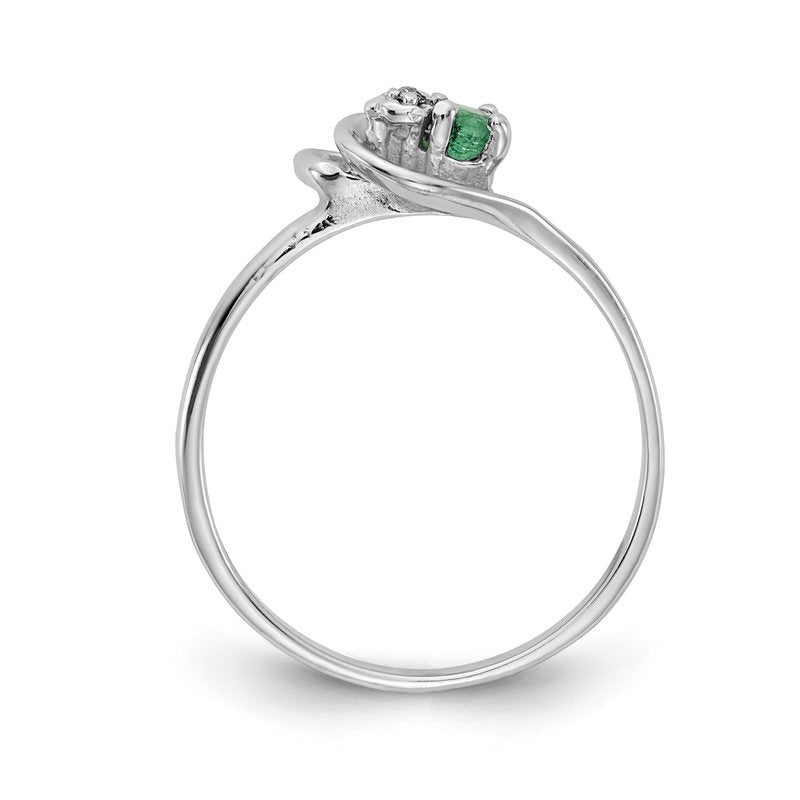 14k White Gold 3mm Emerald A Diamond ring