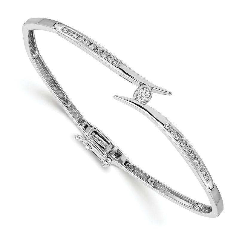 14k White Gold Complete 1/4 carat VS Diamond Hinged Oval Bangle Bracelet