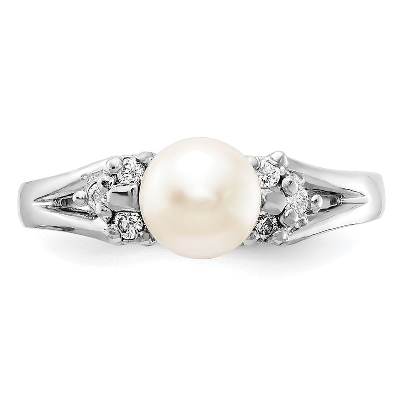 14k White Gold 6mm FW Cultured Pearl A Diamond ring
