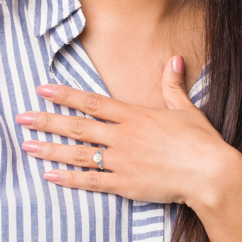 14k White Gold 7mm FW Cultured Pearl VS Diamond ring