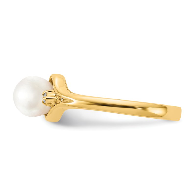 14k 6mm FW Cultured Pearl AAA Diamond ring