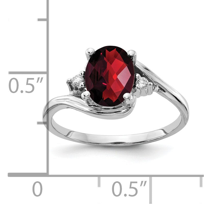 14k White Gold 8x6mm Oval Garnet VS Diamond ring