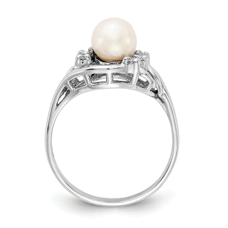 14k White Gold 6mm FW Cultured Pearl A Diamond ring