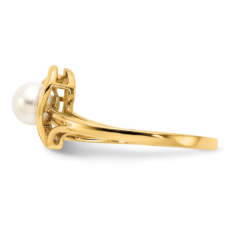 14k 4.5mm FW Cultured Pearl VS Diamond ring
