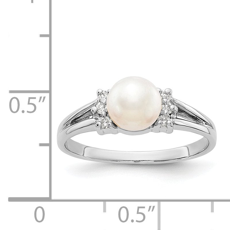 14k White Gold 6mm FW Cultured Pearl A Diamond ring
