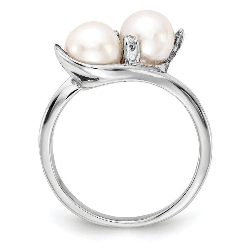 14k White Gold 6mm FW Cultured Pearl A Diamond ring