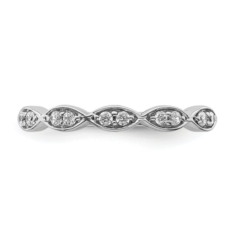 14k White Gold Fancy Diamond Band