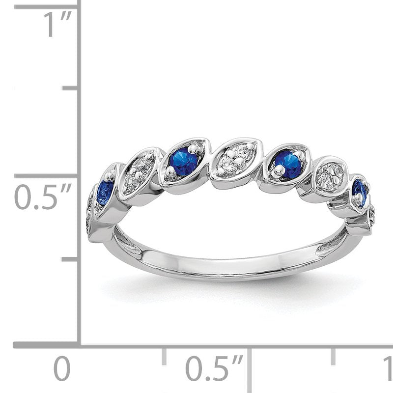 14k White Gold Fancy Diamond and Emerald Ring