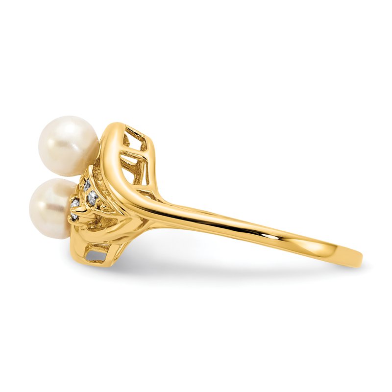 14k 4.5mm FW Cultured Pearl AAA Diamond ring